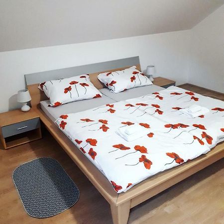 Apartman Lena Tusilovic 외부 사진