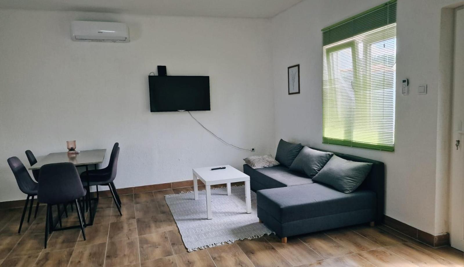 Apartman Lena Tusilovic 외부 사진