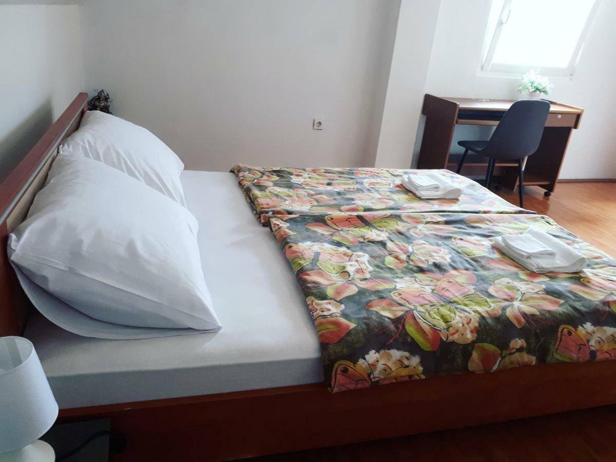 Apartman Lena Tusilovic 외부 사진
